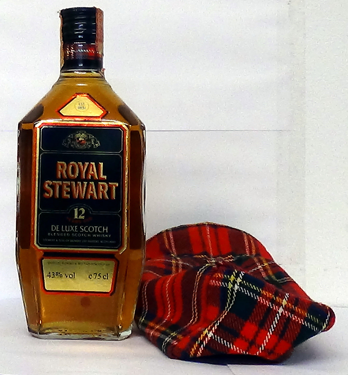 1970s Royal Stewart 12 Year Old De Luxe 43% Abv