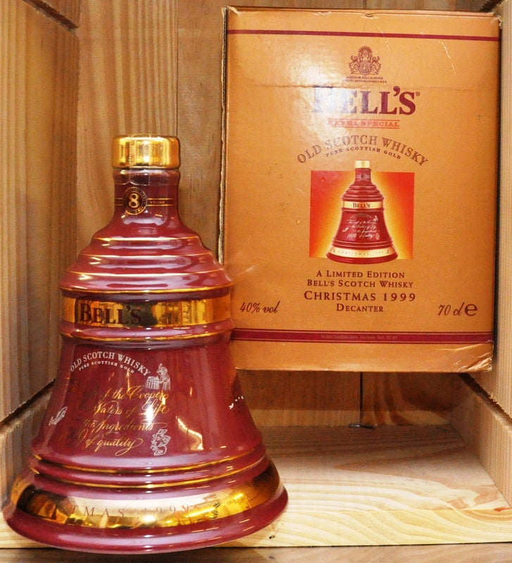 Bell's - Christmas - 1999 - Ceramic Decanter - 700ml - 40% vol - Whisk
