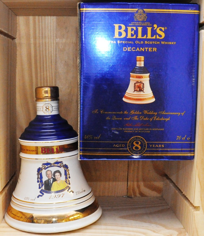 Bell's - Ceramic bell decanter - Blend - 50th Wedding 1997 - 700 ml -