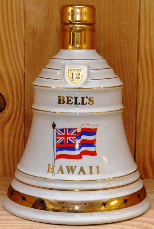 Bell's - Ceramic bell decanter - Blend - Hawaii - 12 year old - 750 ml