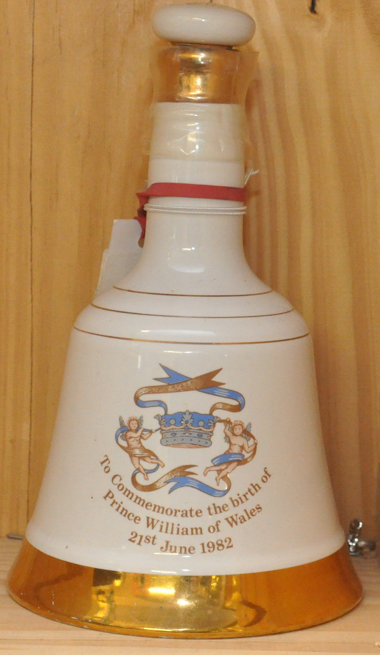 Bell's - Ceramic bell decanter - Blend - 50th birthday 1998 Prince of