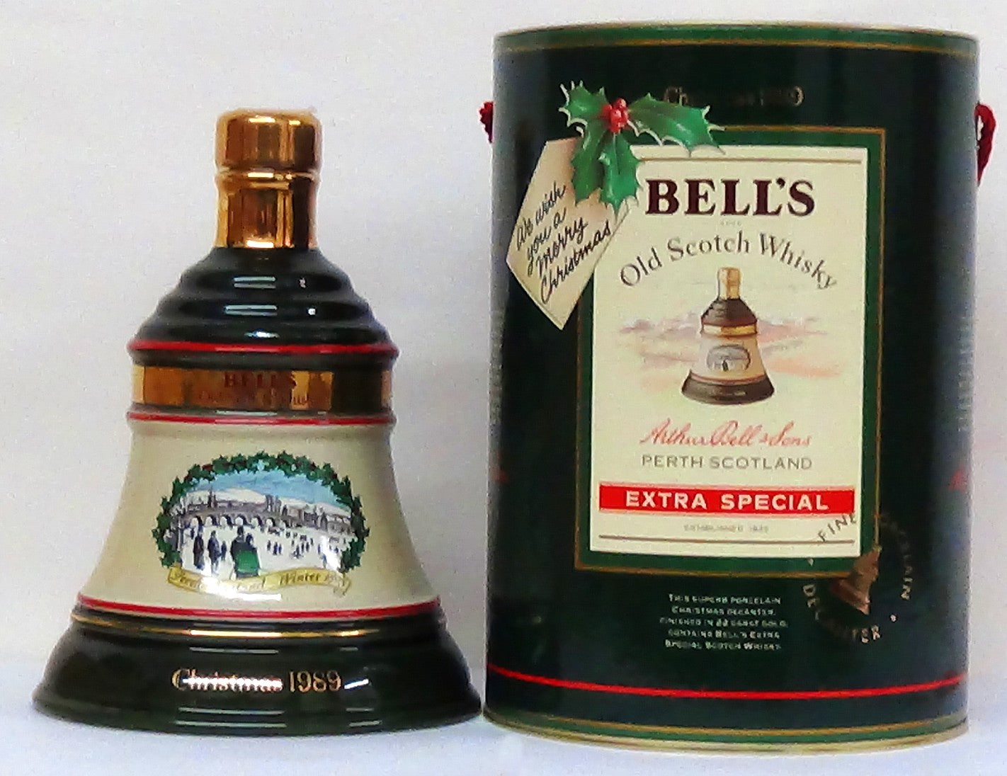 Bells Scotch Whisky Decanter Christmas 1989 Whisky Sotland - Scottish