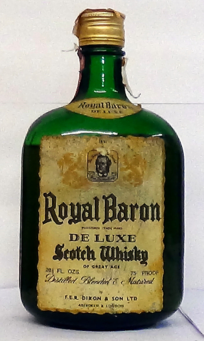1960s Royal Baron De Luxe Scotch 26 2\3 fl oz