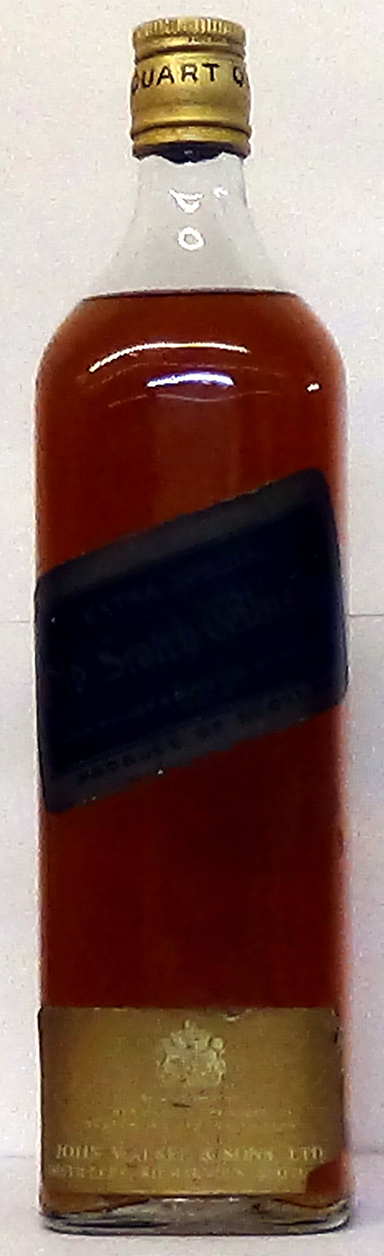 1970s U.S. Quart bottling of Johnnie Walker Black Label Extra Special Old Scotch Blended Whisky