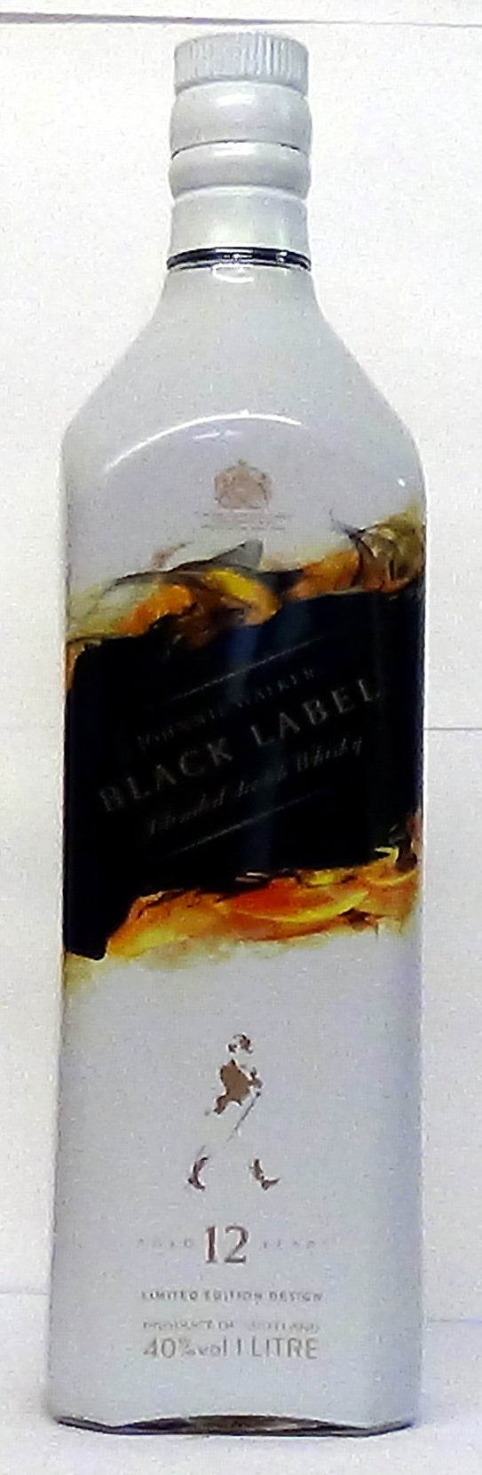 Johnnie Walker Black Label Aged 12 years, Mattia Biagi Limited Edition design 1 litreto keep