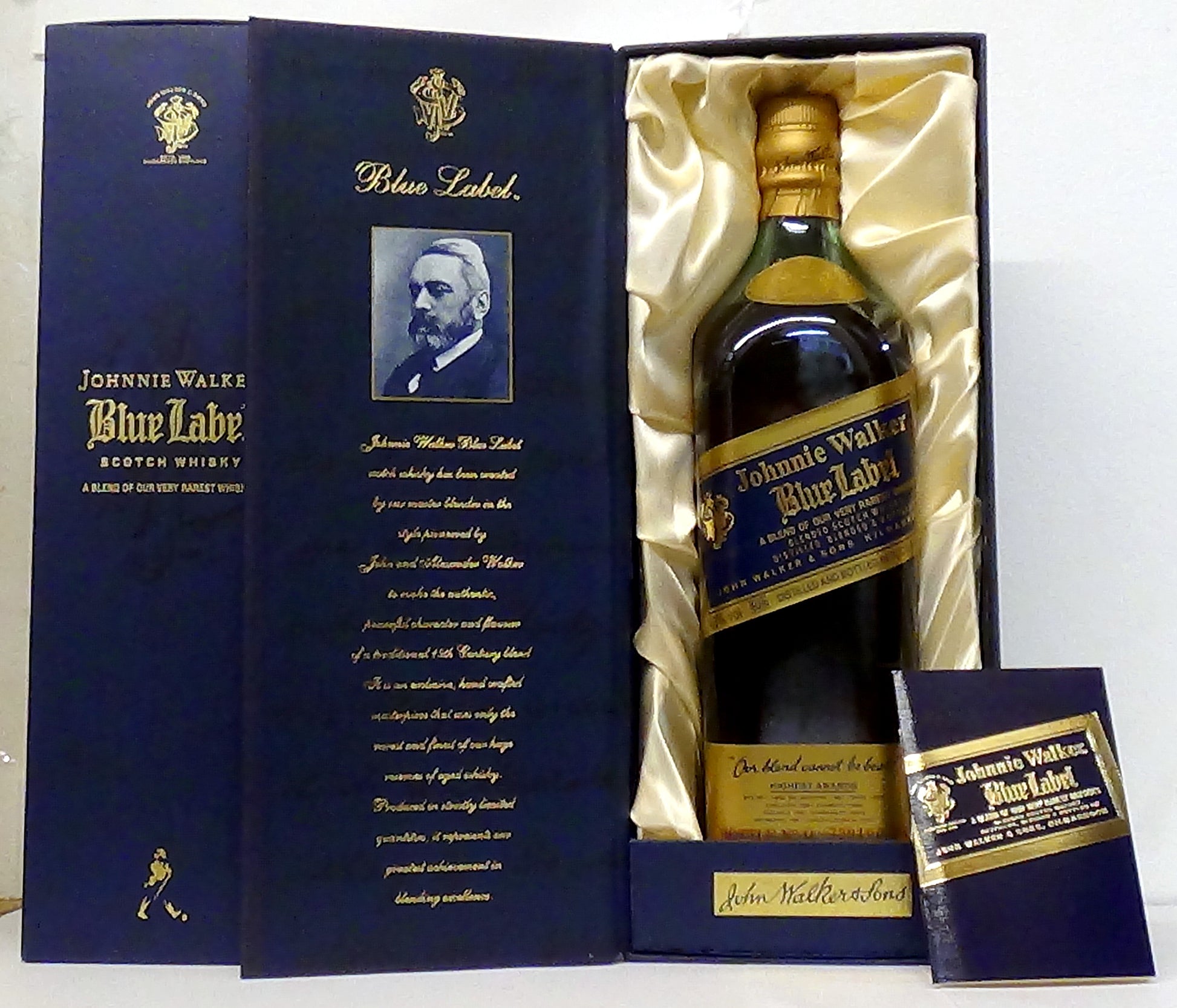 Johnnie Walker Blue Label, 40% vol</p><p>