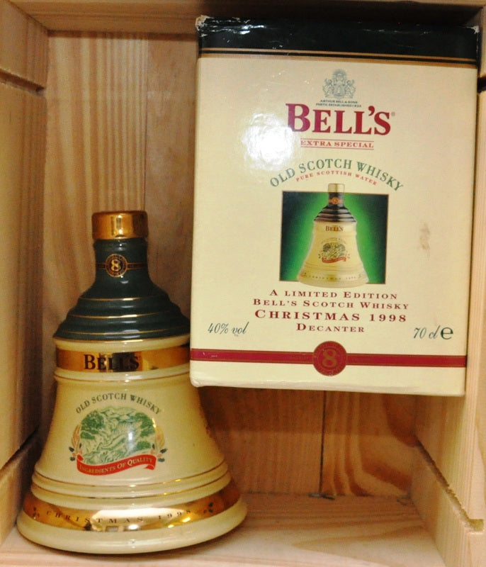 Bell's - Ceramic bell decanter - Blend - Christmas 1998 - 700 ml - 40%