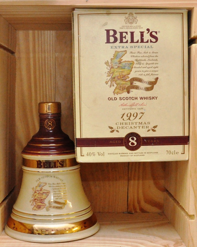 Bell's - Ceramic bell decanter - Blend - Christmas 1997 - 700 ml - 40%