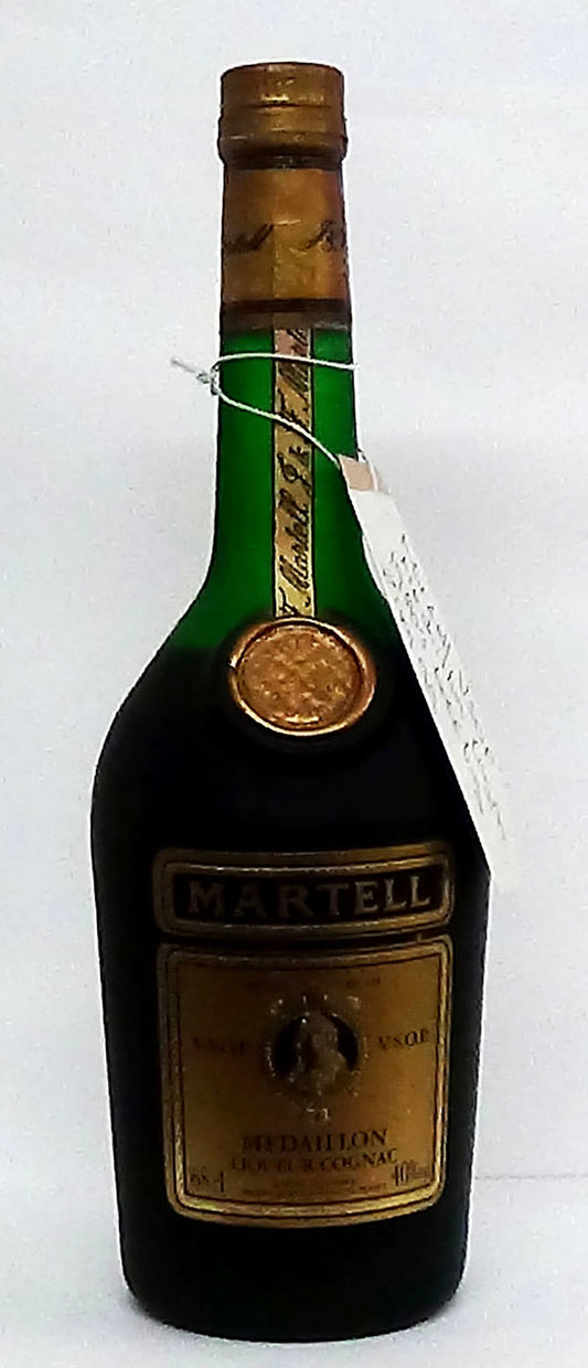 Bottling Martell VSOP Medaillon Cognac Master of Malt - 1980's - Chile