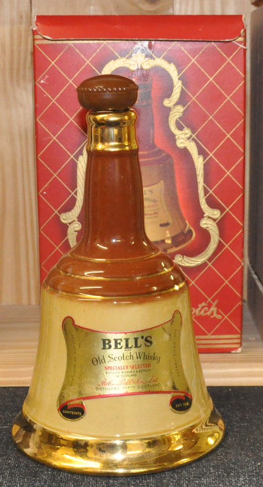 Bell's - Ceramic bell decanter - Blend - Christmas 1996 - 700 ml - 40%