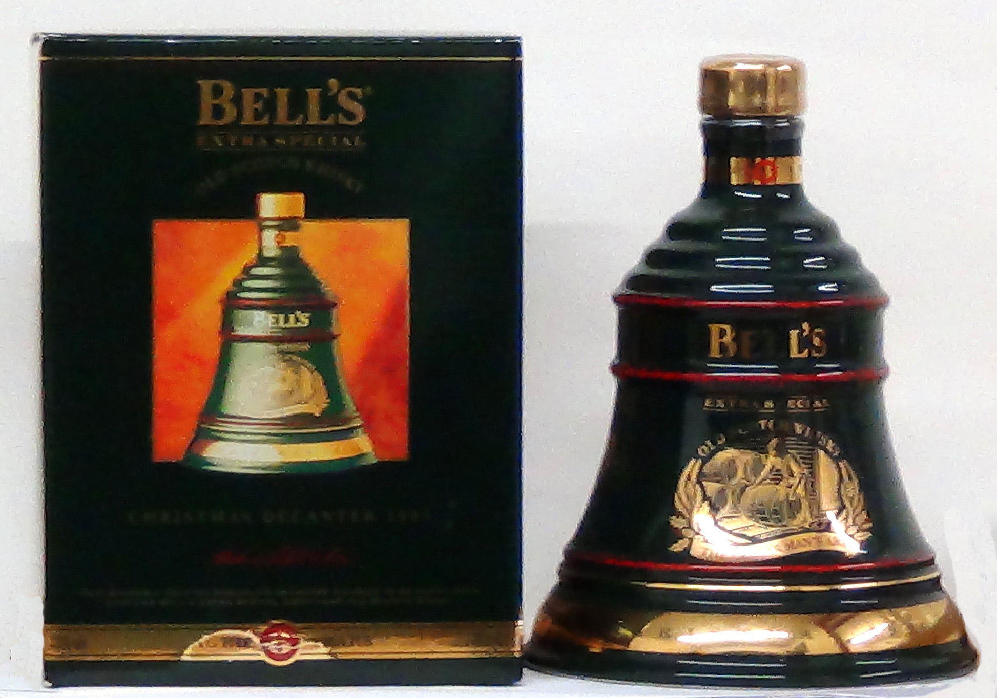 Bell's Christmas Edition - 1995 - Whiskey - M&M Personal Vintners Ltd