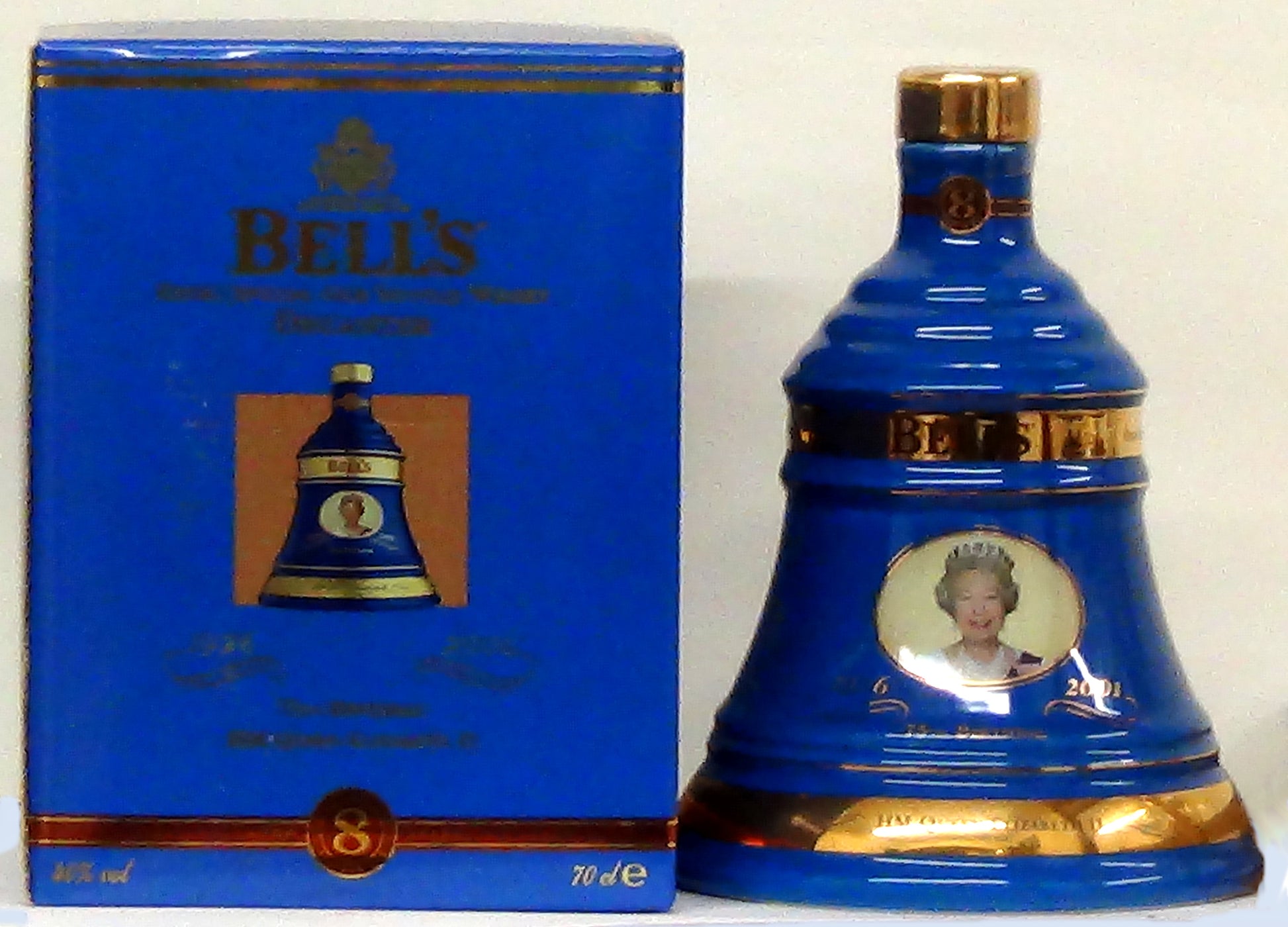 Bell's Decanter Queen Elizabeth 75th Birthday - Whiskey - M&M Personal